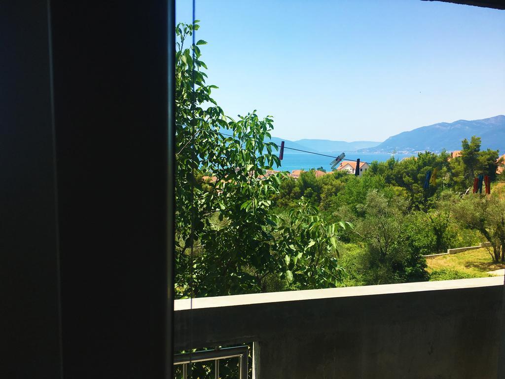Milmaris Apartments Tivat Extérieur photo